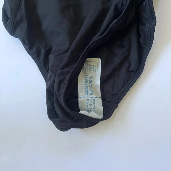 NWT Andie Black One Piece Swimsuit, Adjustable Straps, Scoop Neck, Woman Size S - Picture 2 of 7